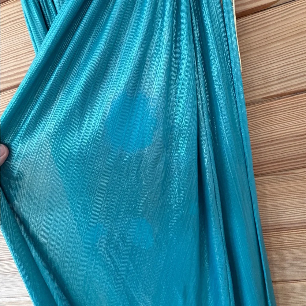 Bronx and Banco Romi Metallic Gown - Picture 7 of 11